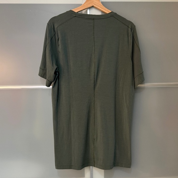 Three Nike Dri-FIT Slim Fit Athletic T-Shirts - Size M - Picture 3 of 16